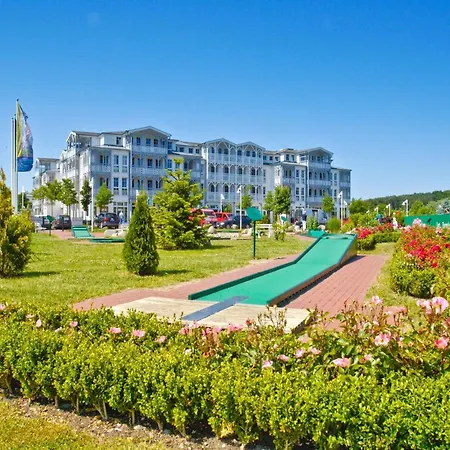 Ansprechende Mit Balkon Und Badewanne In *
